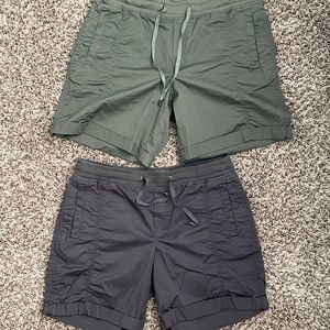 Eddie Bauer Women’s 8 Cargo Shorts